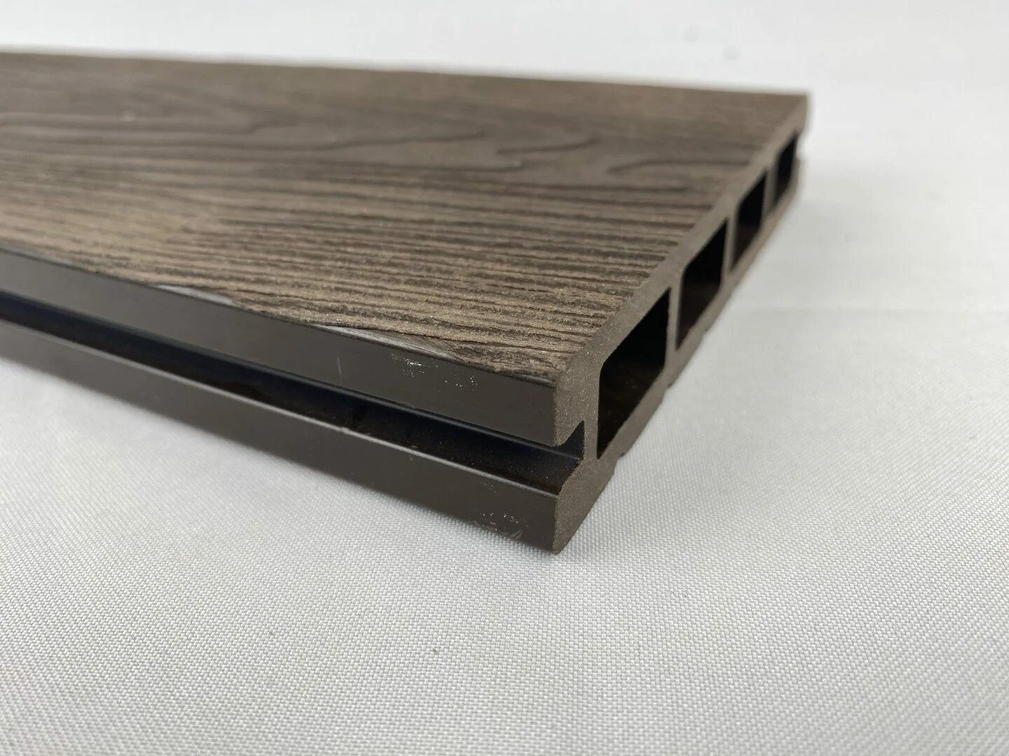 Decking urban. Террасная доска woodvex select 146х22 мм. угловой профиль cm decking robust цвет мербау, 2000*50*38мм. террасная доска decking urban 150х24х3000 венге темный орех. брус пустотелый дпк.