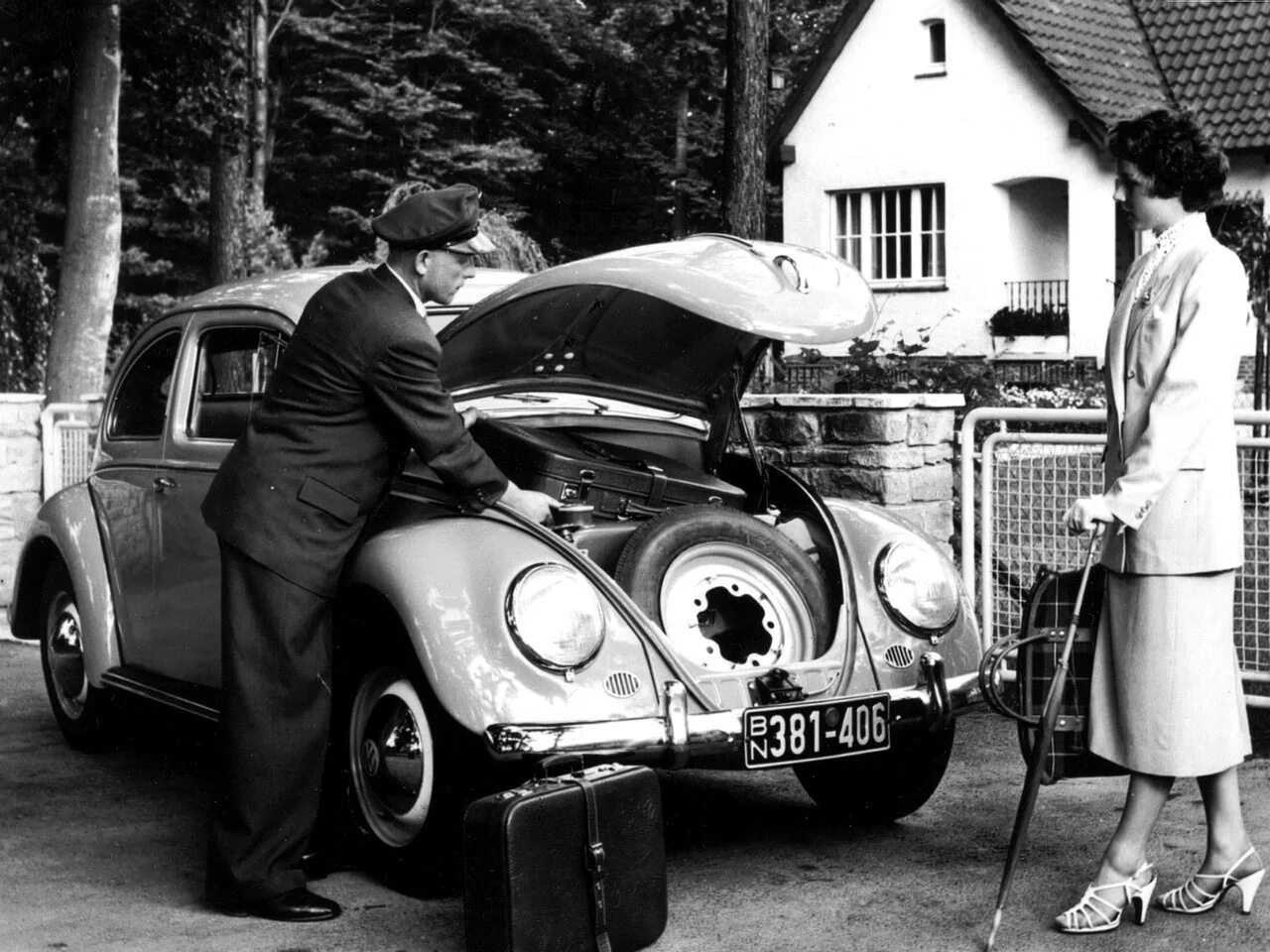 Первые автомобили volkswagen. Фольксваген Битл 1938. Volkswagen Beetle Жук 1938.