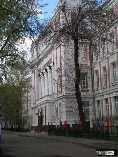 Миит зачисленные. Миит менделеевская. иэф миит. миит 3 корпус. миит москва фотографии.