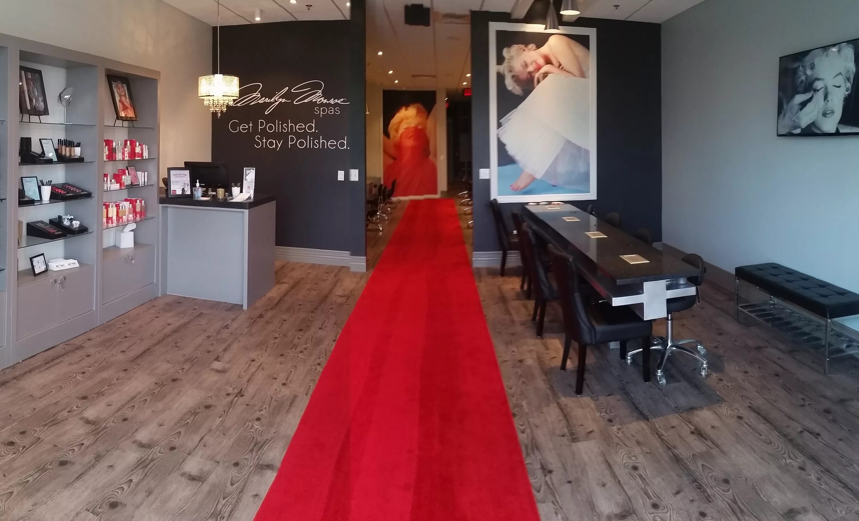 студия красоты мэрилин. парикмахер мэрилин монро. салон красоты мэрилин монро. салон мэрилин пермь. картины для салона.