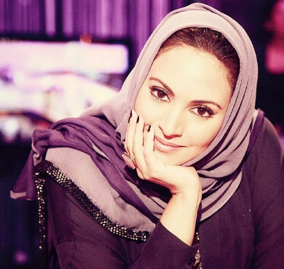 Muna abusulayman. Муна Абу Сулейман мусульманка. Красивая русская мусульманка. Сестры мусульманки.
