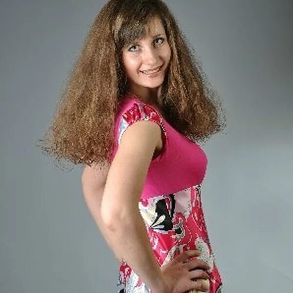 Helen likes breaks. Helen likes breaks. Кэсс хамада и хелен парр. Город героев кэсс хамада 18. Хелен слейтер.