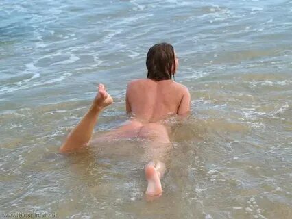 Gole guze na plaži (20 fotografija) Biganimal Nudizam, Eroti.