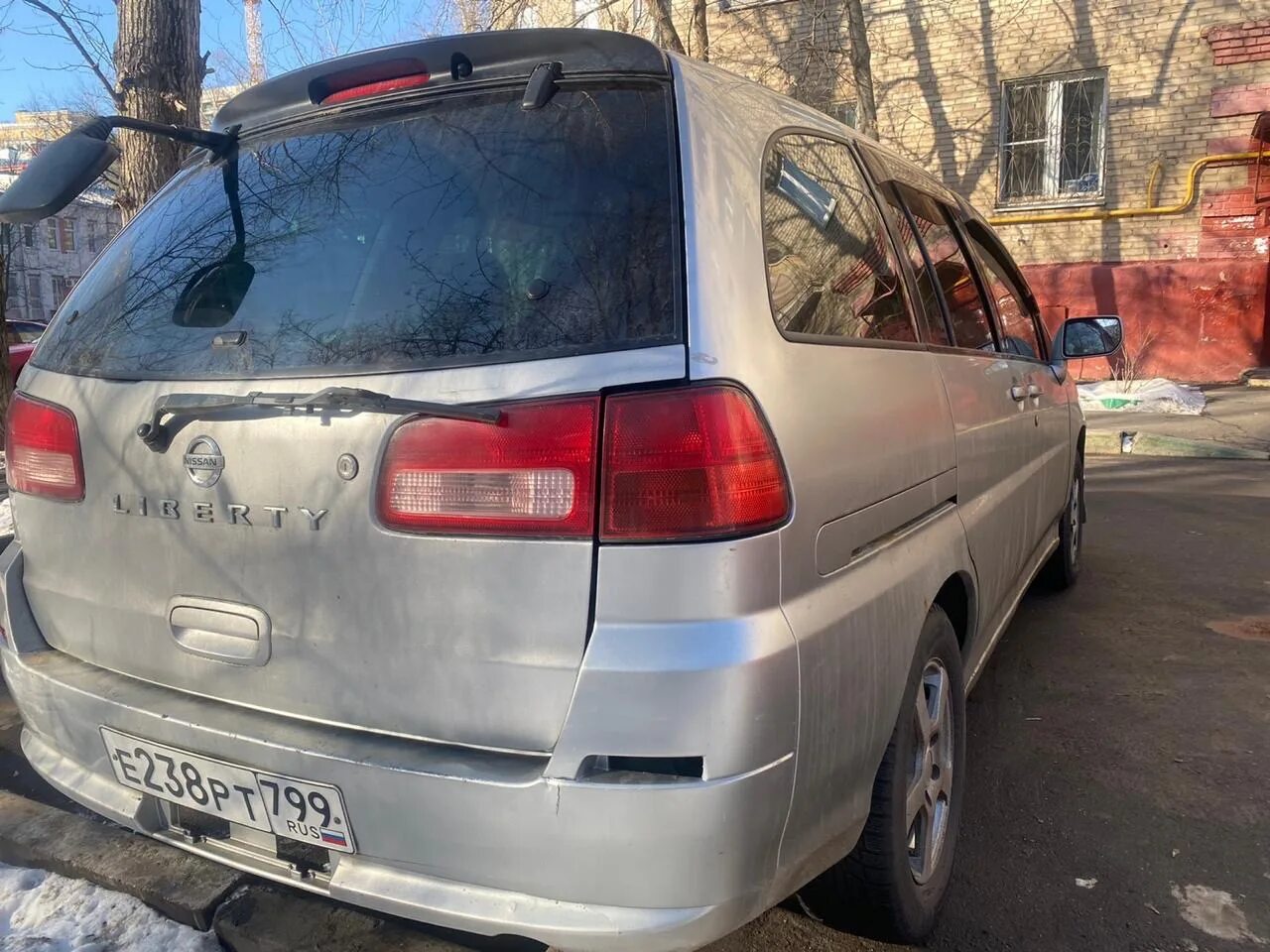 Либерти 2001 года. Ниссан Либерти 2001. Nissan Liberty 2001 год. Ниссан Либерти 2001 года. Ниссан Либерти 2001 с мухобойками.