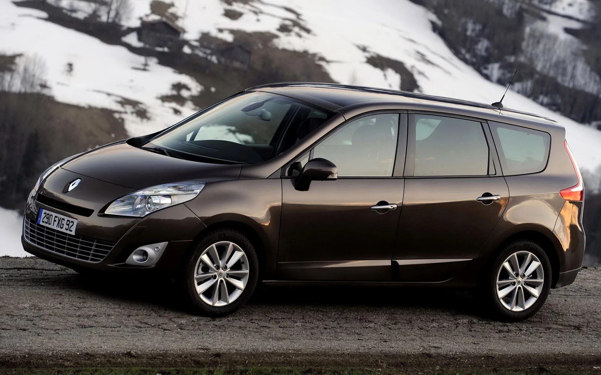 Renault grand scenic 3. Renault grand scenic 3. Рено сценик 5 поколения. Рено гранд сценик 5. Рено гранд сценик 2011.
