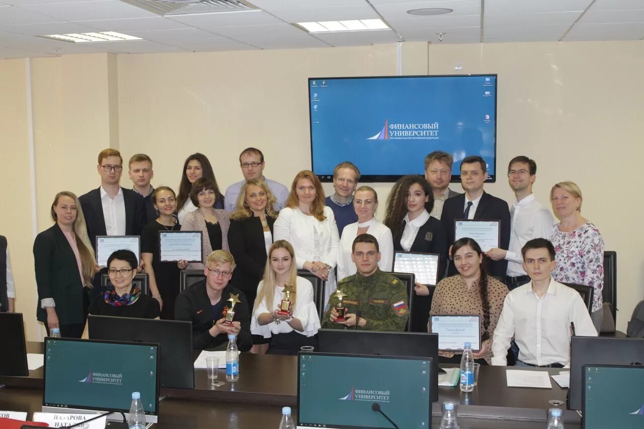 финансовый факультет финансового университета. финансовый университет при правительстве рф юрфак. финансовый университет при правительстве рф факультет юриспруденции. юрфак финансового университета. финансовый университет при правительстве рф юрфак.