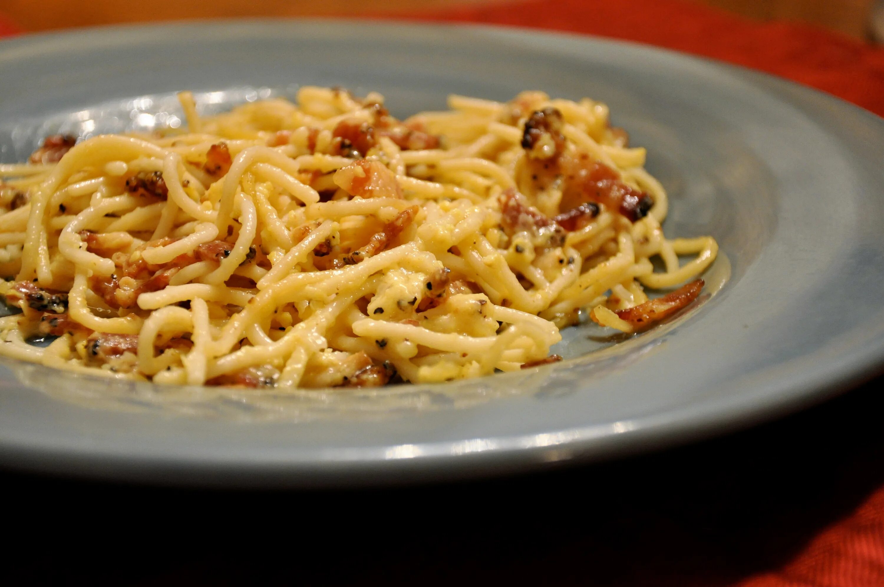 Спагетти карбонара. Carbonara.pasta alla Carbonara (паста карбонара). Пьеранджело карбонара. Можно ли макароны в пост