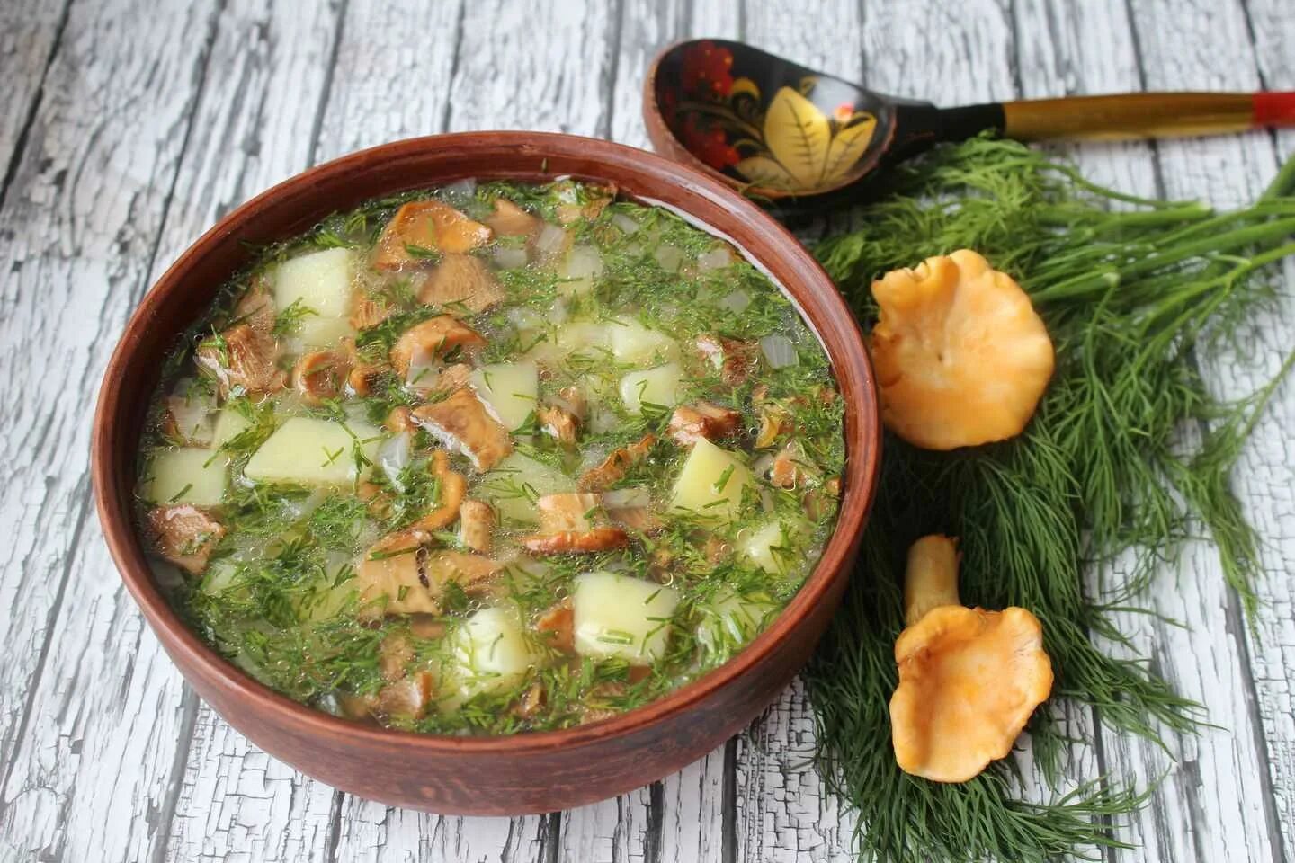 Грибные щи со свежей капустой