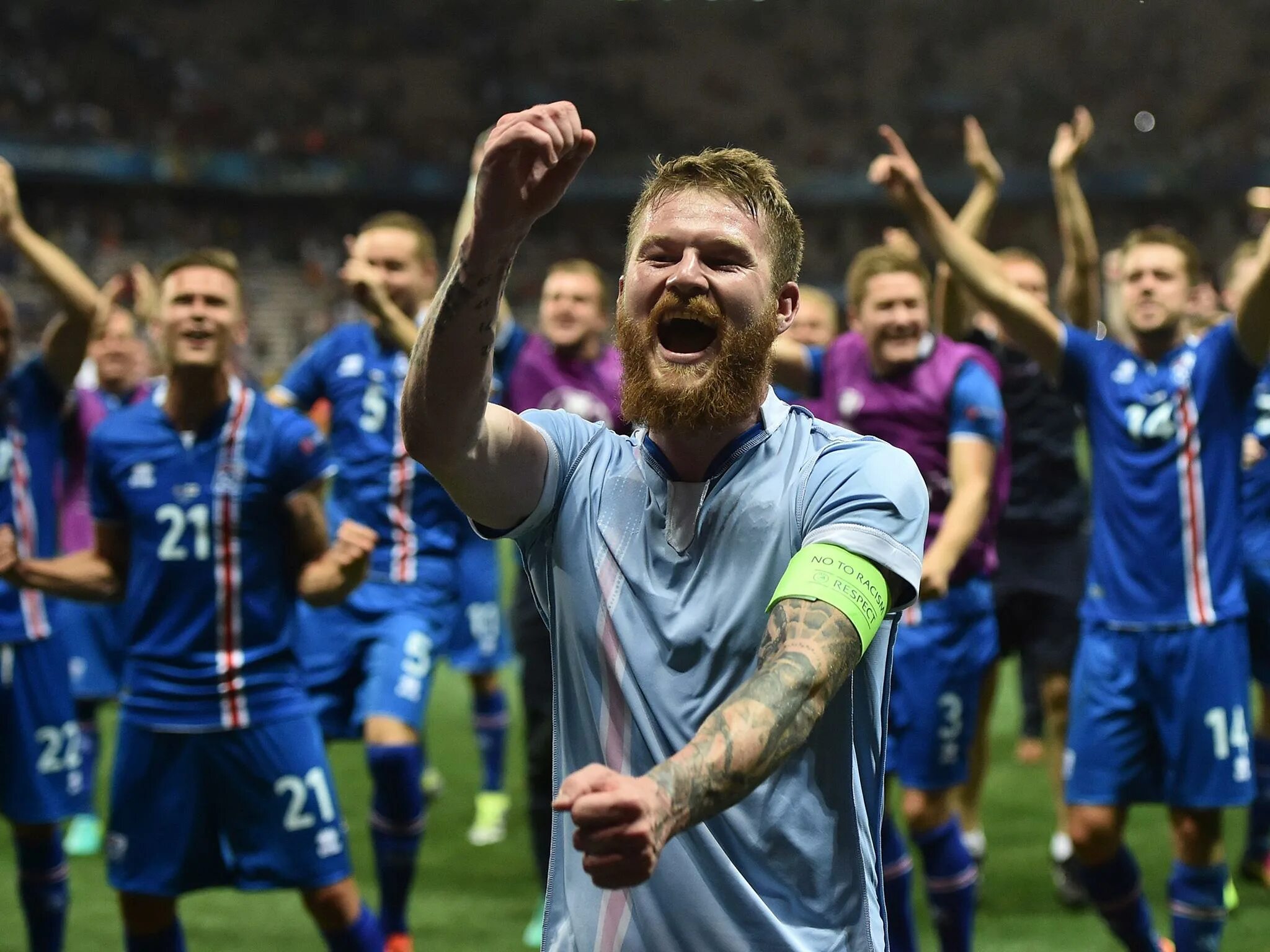 Сборная Исландии по футболу. Футбольная команда Исландии. Футбольная команда Исландии фото. Исландия футбол.