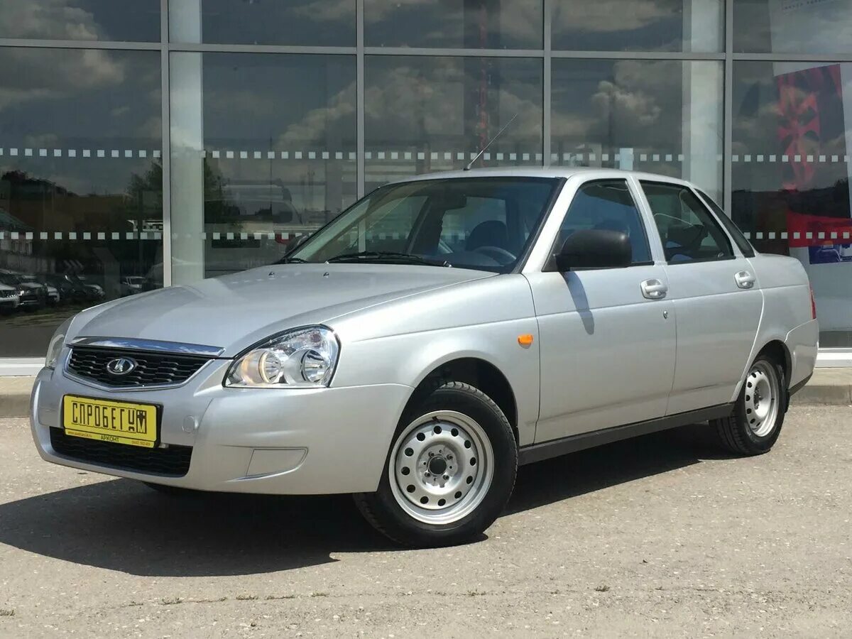 сколько стоят приоры 2010 года