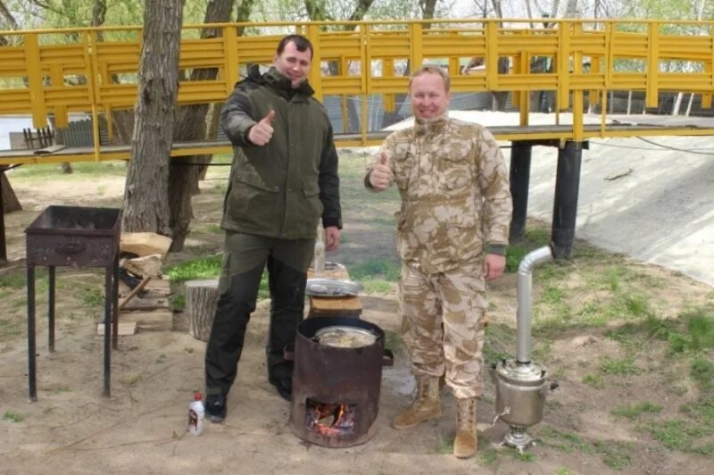 Калиновка отдых ковылкино. Лагерь в калиновке. Калиновка отдых ковылкино. Ковылкино лес. Горка в калиновке приморский край.