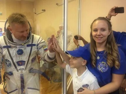 Космонавты мама