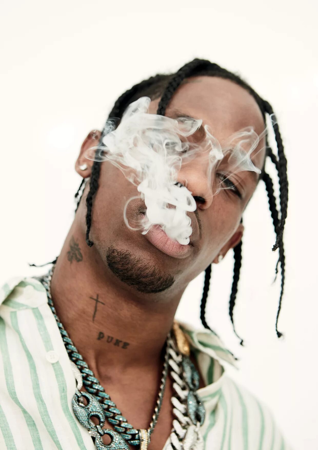 найк трэвис скотт 2022. трэвис трэвис скотт. Travis scott smoking. трэвис скотт курит. негр трэвис скотт.