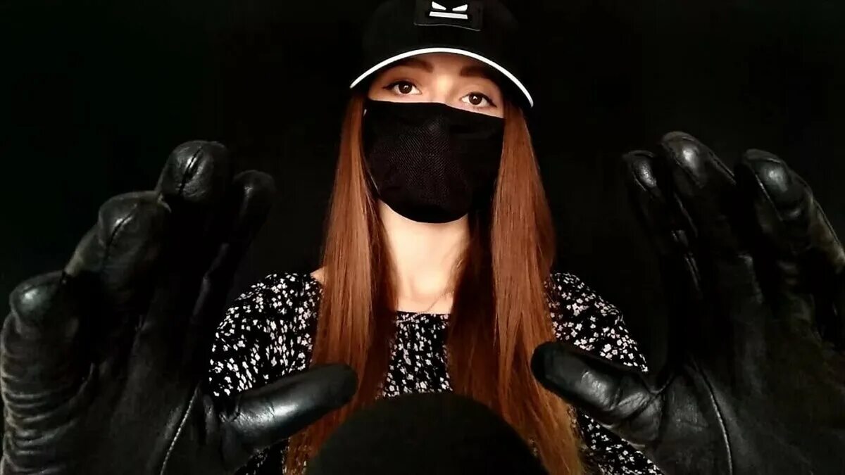 Девушка в черных перчатках. ASMR Leather Gloves ASMR кожаных перчаток. Девушка в маске и перчатках. Девушка в черной маске. Девушка в кожаной маске.