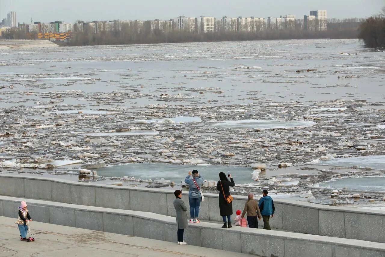 Ледоход в уфе 2024 на белой. Ледоход в Уфе 2023. Ледоход в Москве фото. Ледоход на Каме 2023 году. Ледоход на белой в Уфе сегодня.