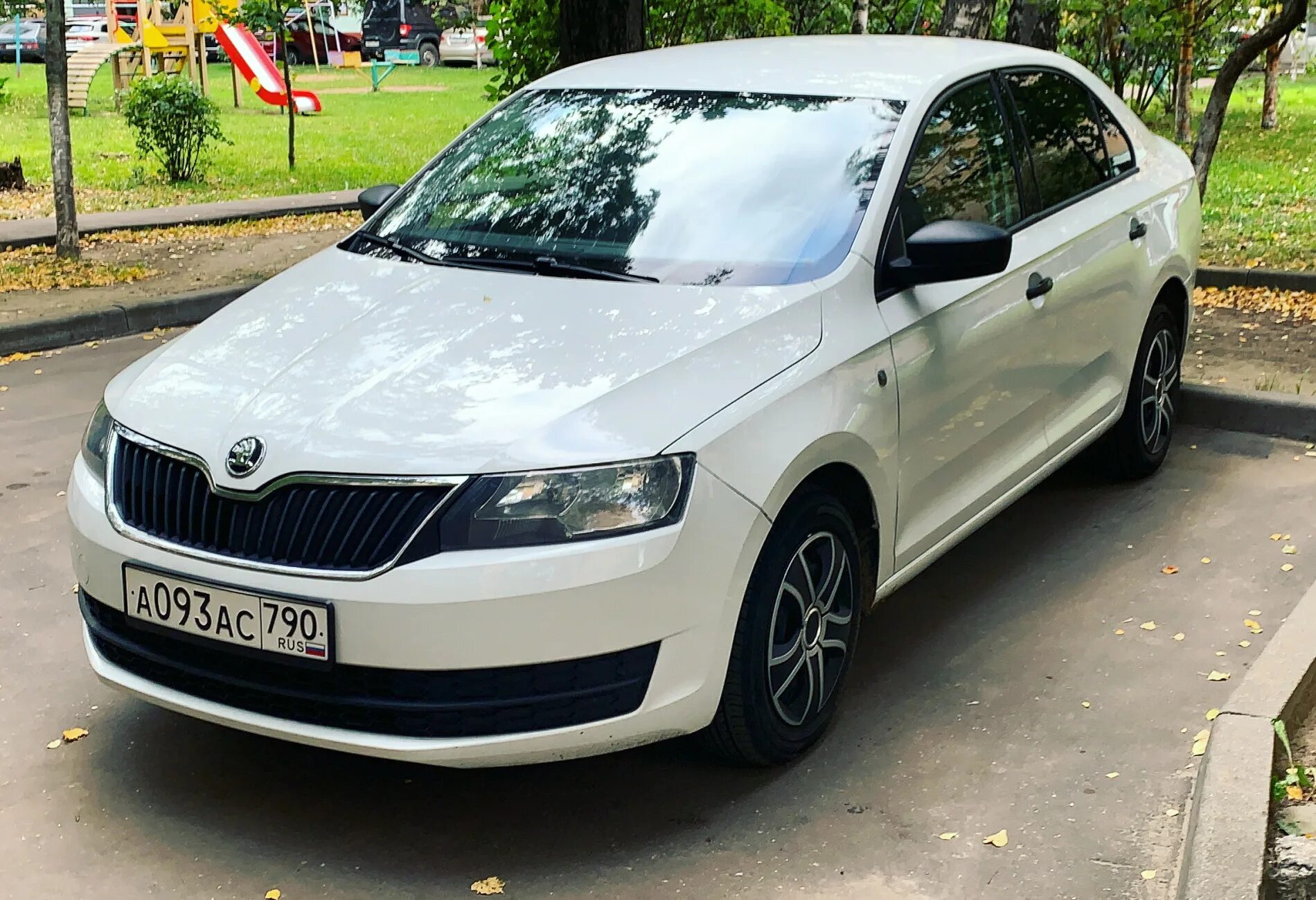 Шкода рапид 2015 купить. Шкода Рапид 2015. Шкода Рапид 2023. Skoda Skoda Rapid 2015. Skoda Rapid седан.