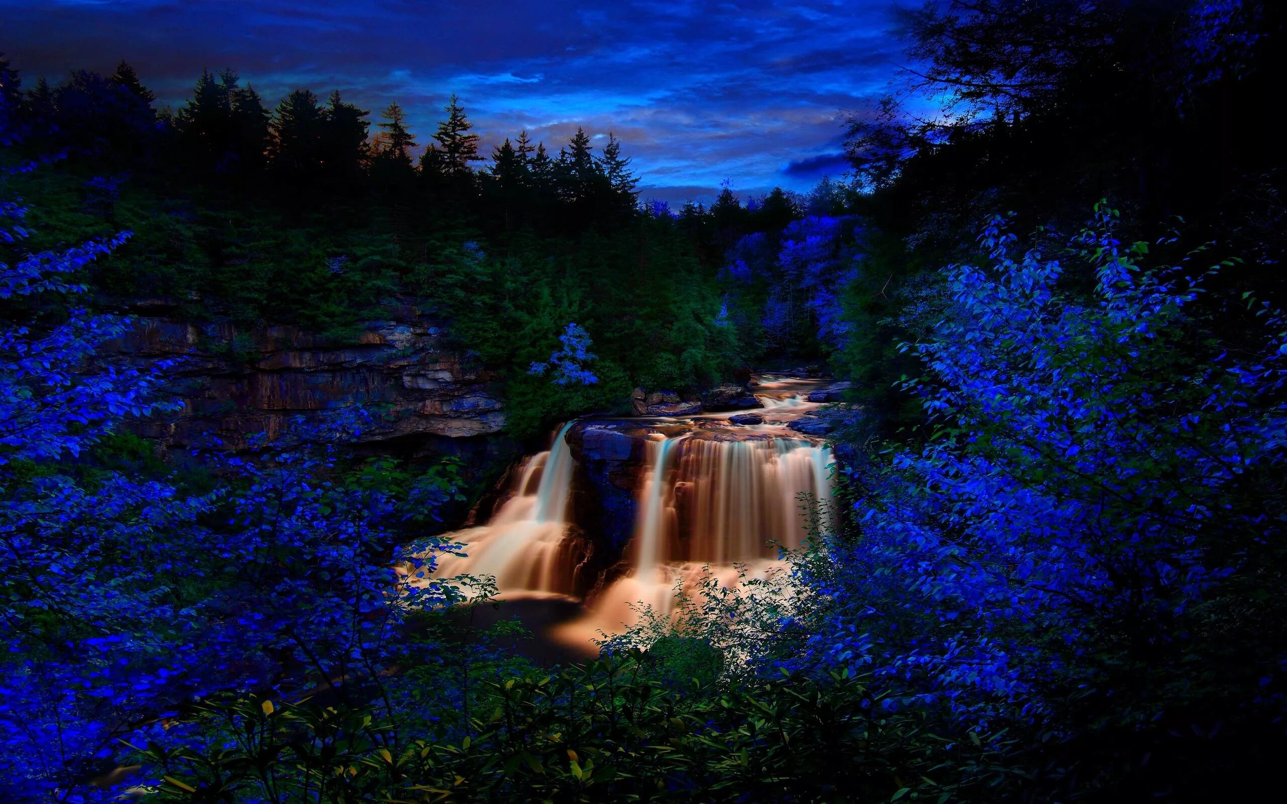 Установить видео живые обои. Синий водопад. Синяя природа. Заставка на рабочий стол водопад. Изображение природы.