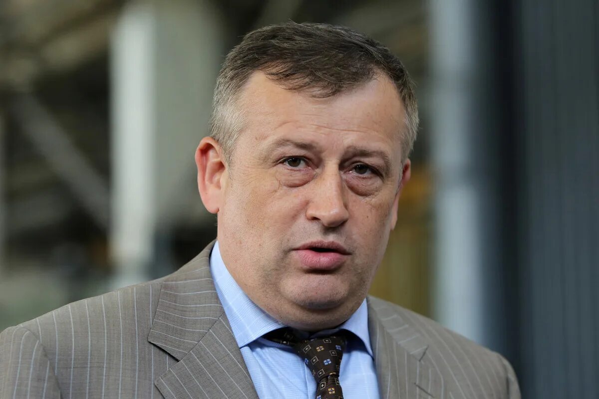 губернатора ленинградской области александра дрозденко. александр юрьевич дрозденко. александр дрозденко губернатор ленинградской области. губернатор ленинградской области 2020. александр дрозденко ленобласть.