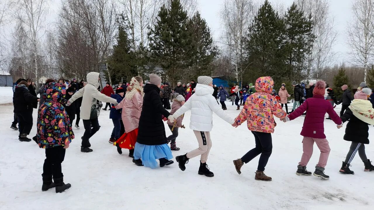 Народные гуляния на масленицу 2024. Массовые гуляния. Народные гуляния на Масленицу. Массовые гуляния на Масленицу. Масленичные гуляния конкурсы.