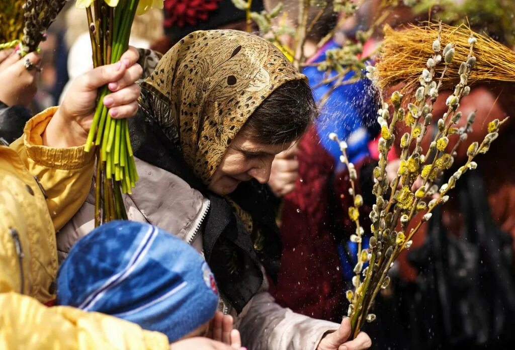 Масленица вербное воскресенье пасха. Вербное воскресенье для детей. Вербная неделя. С праздником Вербное. Угощение на Вербное воскресенье.