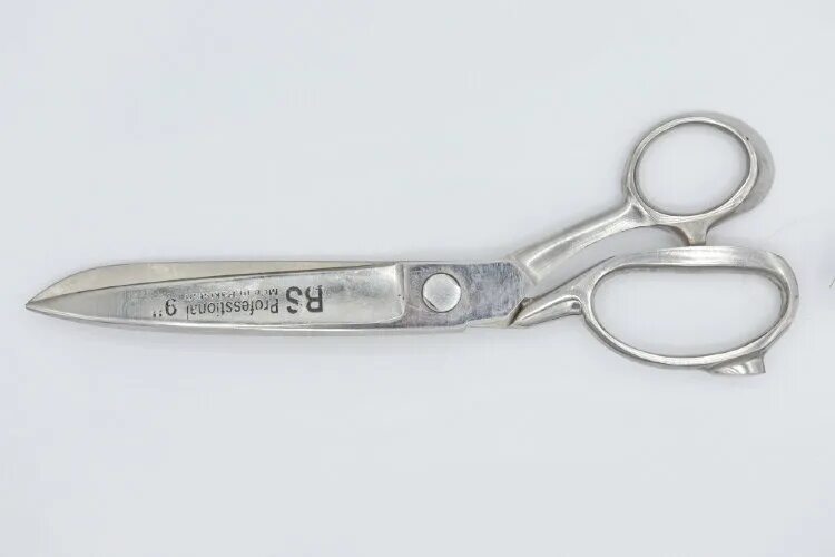 Ножницы 240. Ножницы портновские kai 7250. Ножницы кухонные 21 см. Кухонные. 40425-24 ножницы зубр мастер портняжные цельнометаллические 240мм.