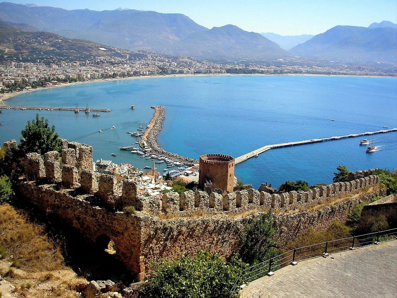 Крепость в алании. Крепость аланья турция. крепость аланьи alanya. турция alanya kalesi. турция достопримечательности крепость аланьи.