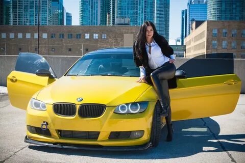 Көкірекшедегі апайлардың кеуделері