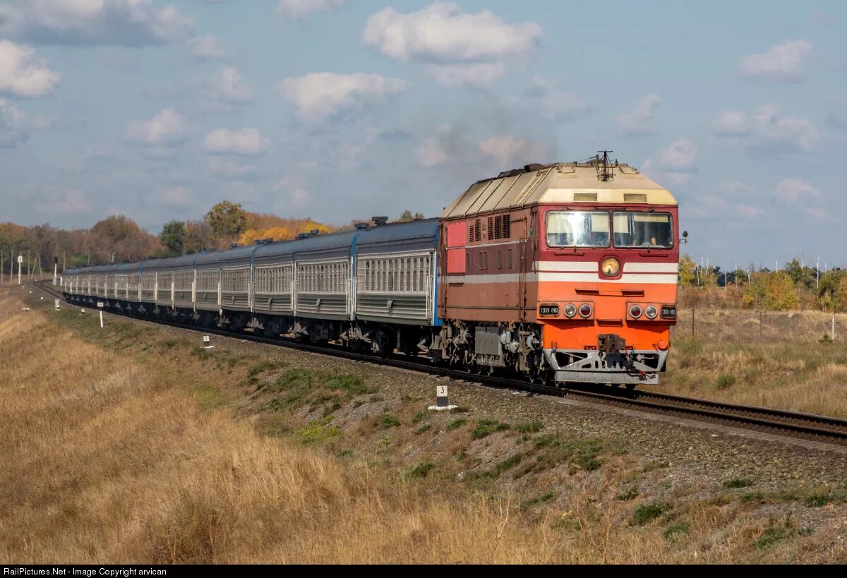 Эп1м-606. Станция поворино воронежская область. Электричка колено новохоперск. Станция мушкетово донецк. Лиски таловая электричка.