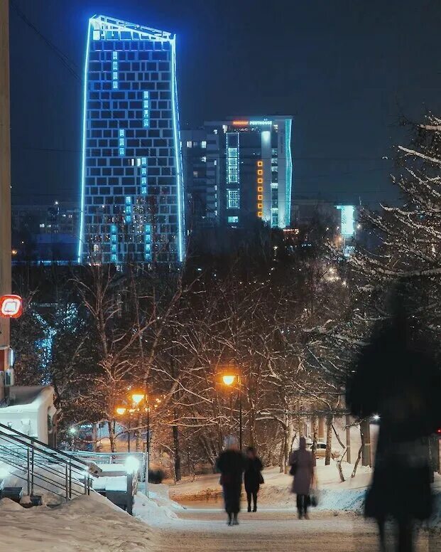 Ижевск пушкинская улица 265. Жк океан сити ижевск. жк оушен сити ижевск ночью. ночной ижевск. ocean city ижевск ночью.