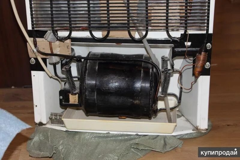 Холодильник бирюса 110 транспортировочные проставки. Транспортировочные болты в холодильнике индезит. Транспортировочные болты холодильник liebherr. Транспортировочные болты холодильник liebherr. Компрессор дхм-5 холодильника зил.