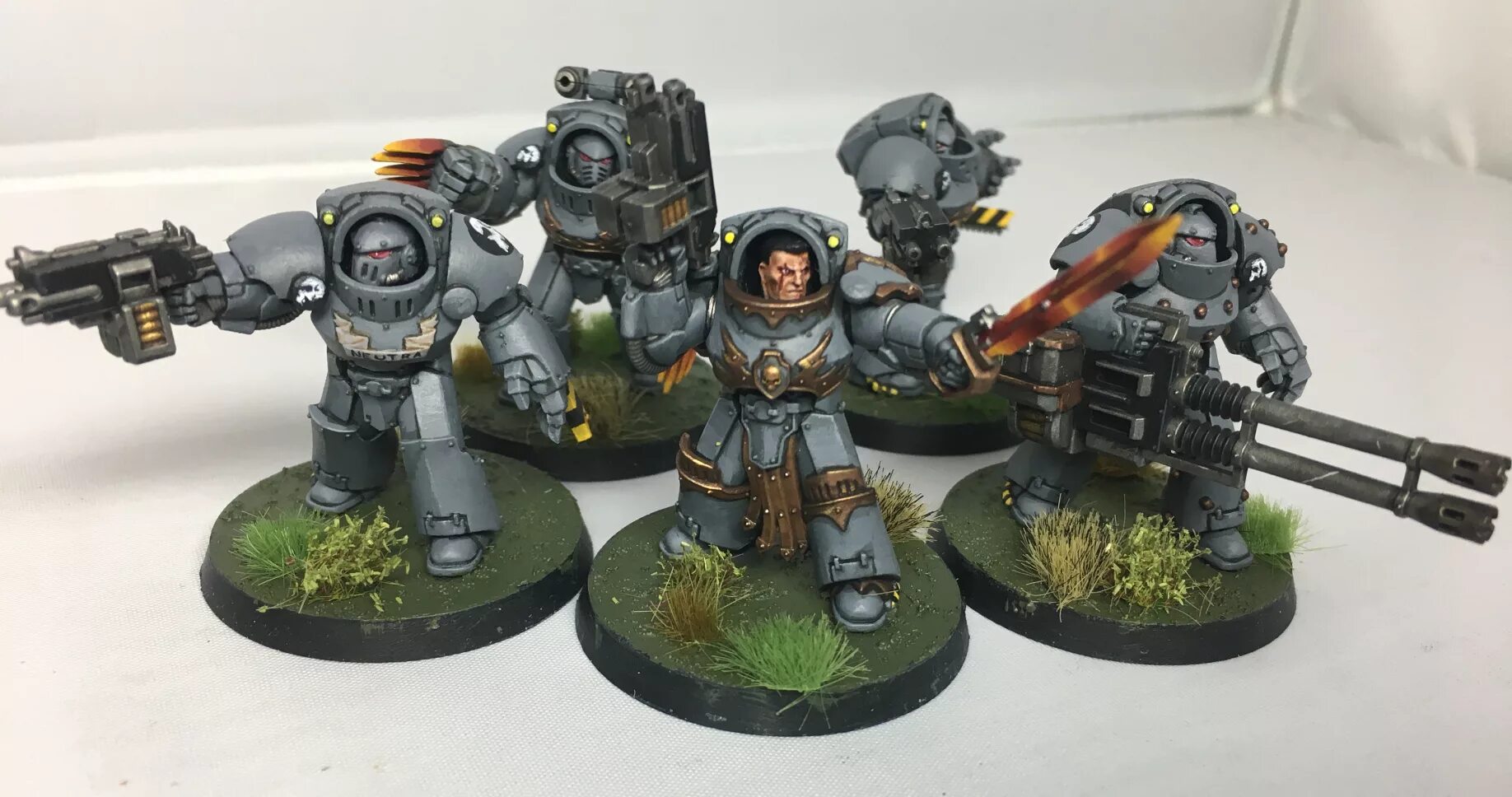 Line terminators. Реликторы Warhammer 40000. Реликторы вархаммер. Орден Реликторов. Ксомдесант орден Реликторов.