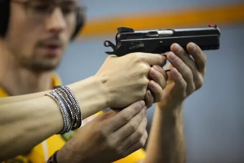 Стрельба из боевого оружия