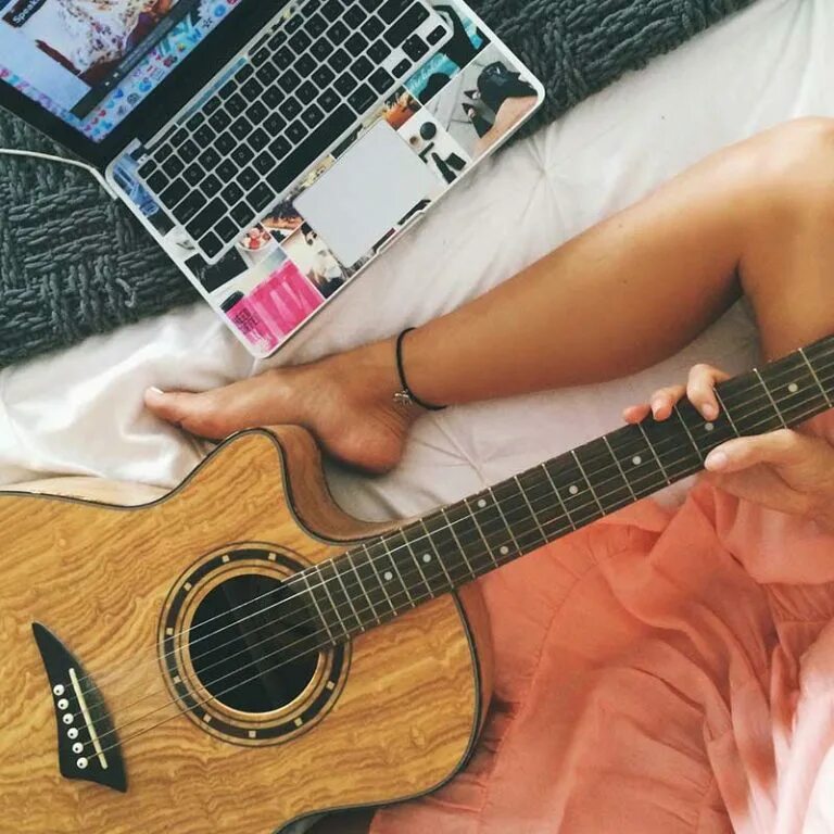 Mirjalol gitara