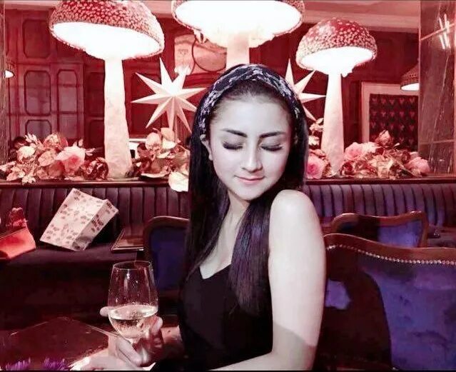 Tante cantik bohay. Tante cantik bohay