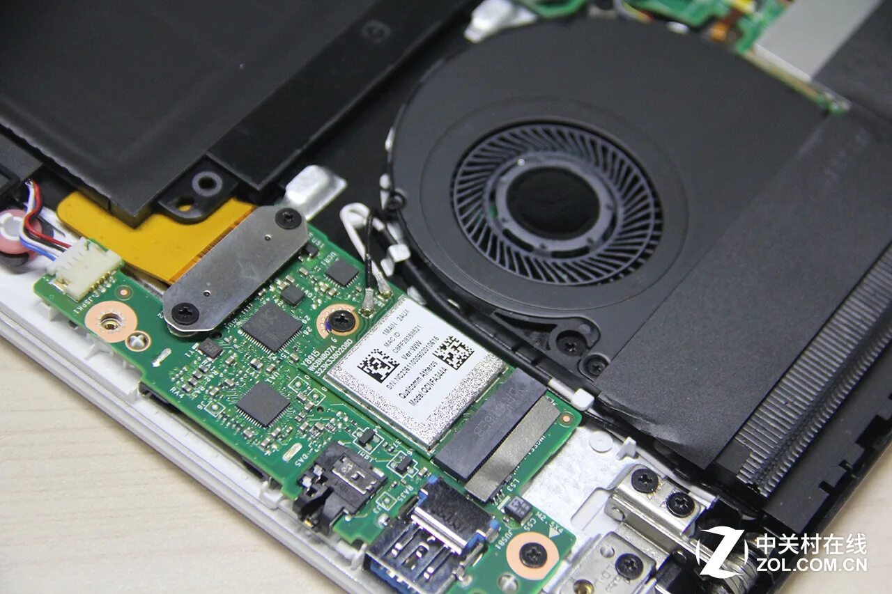 Acer aspire видит ssd. Aspire z3-605 ar5b22 жесткий диск. acer aspire s5-371 суб плата. корпус к моноблоку acer ar5b22. ноутбук на запчасти acer aspire s5-371.