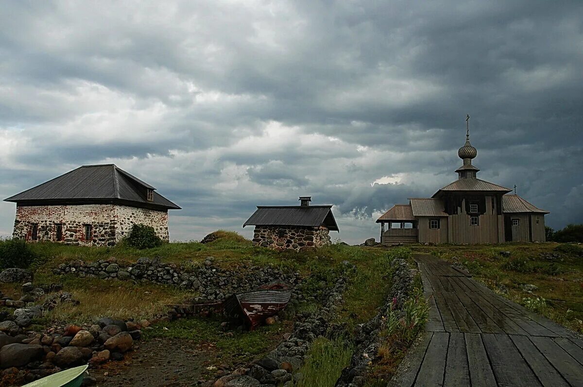 Заяцкий остров Соловки домик Петра 1. Соловецкий монастырь Заяцкий остров. Заяцкий остров Кемь. Малый Заяцкий остров Соловки. Соловецкие острова экскурсии