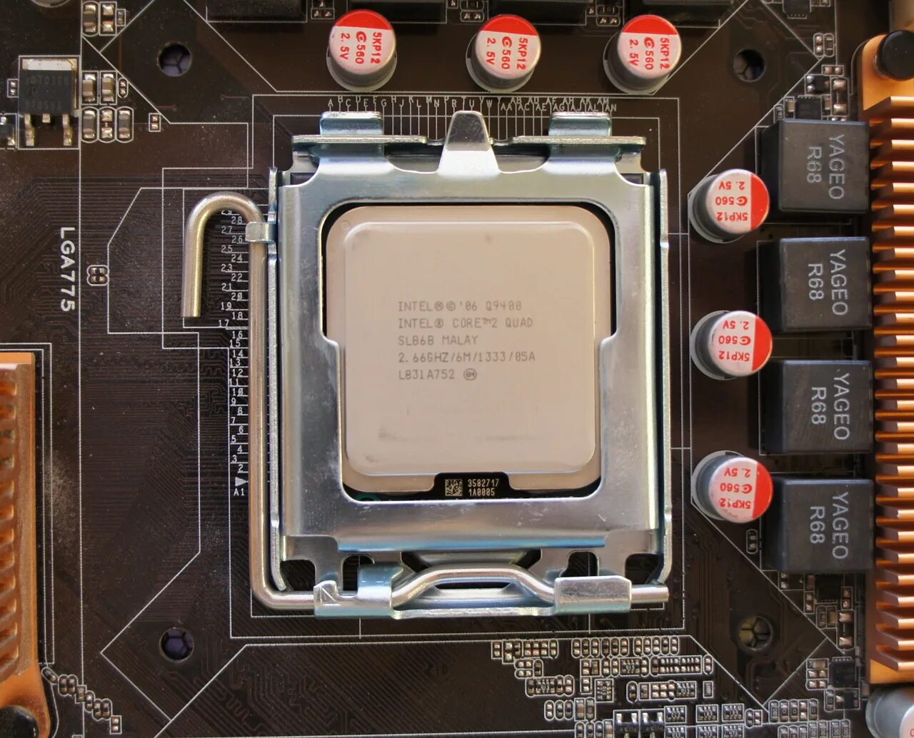 Процессор Intel Core Quad q9400. Процессор Intel 4 ядра 775 сокет. Core 2 Quad 9400. Core 2 Quad q9400 CPU Queen.