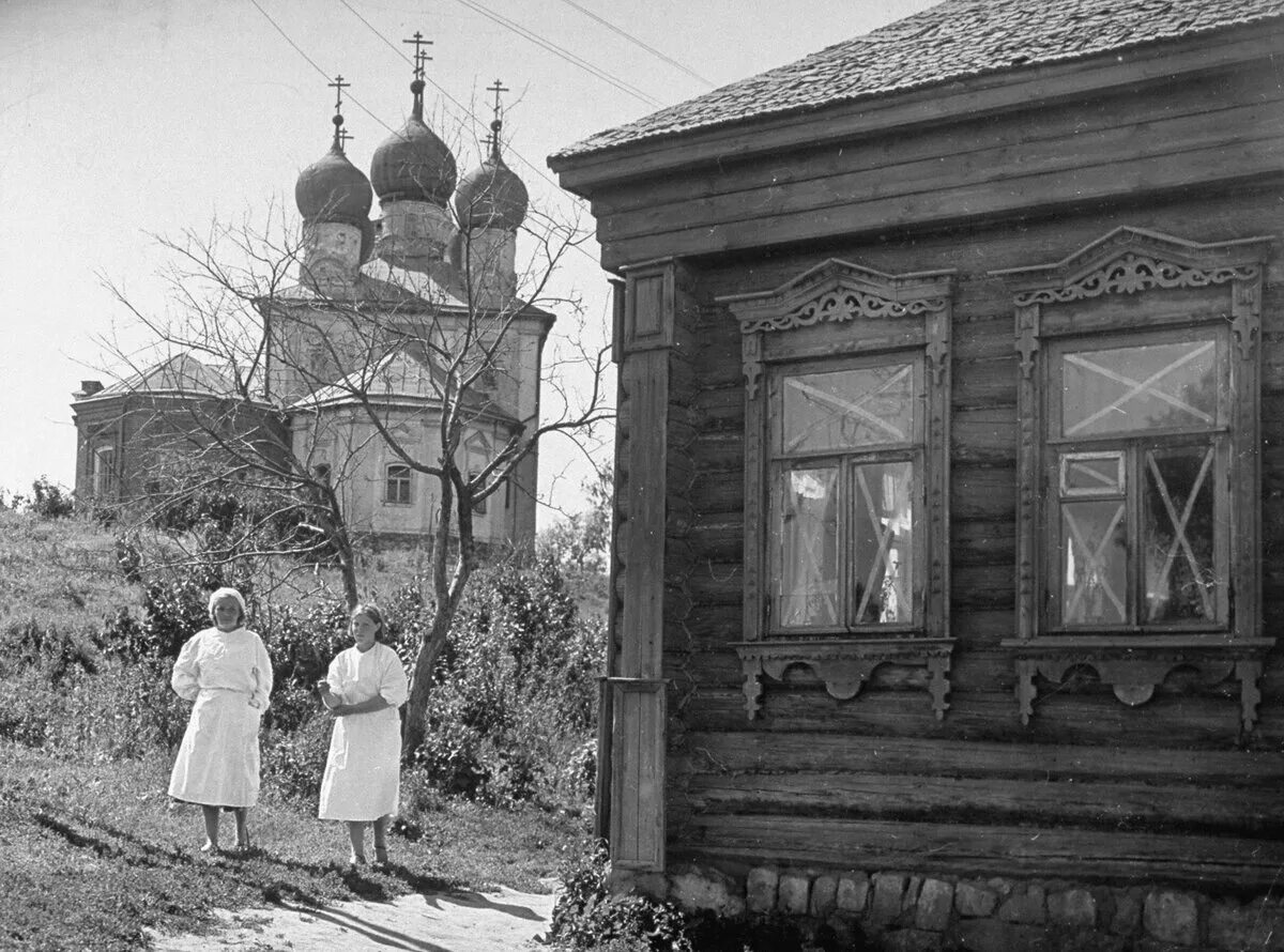 Храм великомученика Никиты село Софьино. Софьинский храм Раменского района. Старая Сельская Церковь. Почему в советском церкви