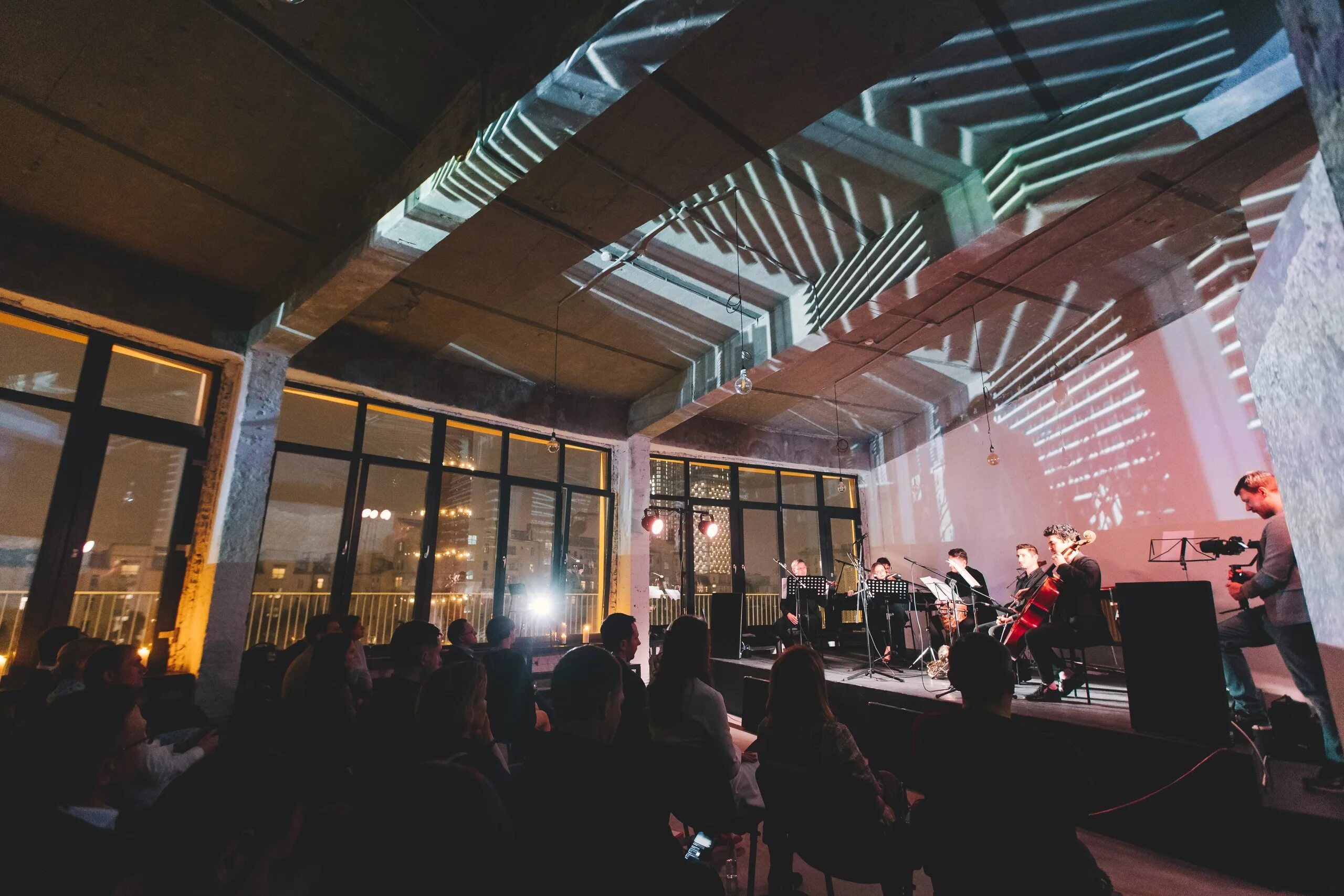 Симпл мьюзик зал. Дом симпл мьюзик хлебозавод. Дом симпл мьюзик. Дом симпл мьюзик хлебозавод. Симпл мьюзик на хлебозаводе.