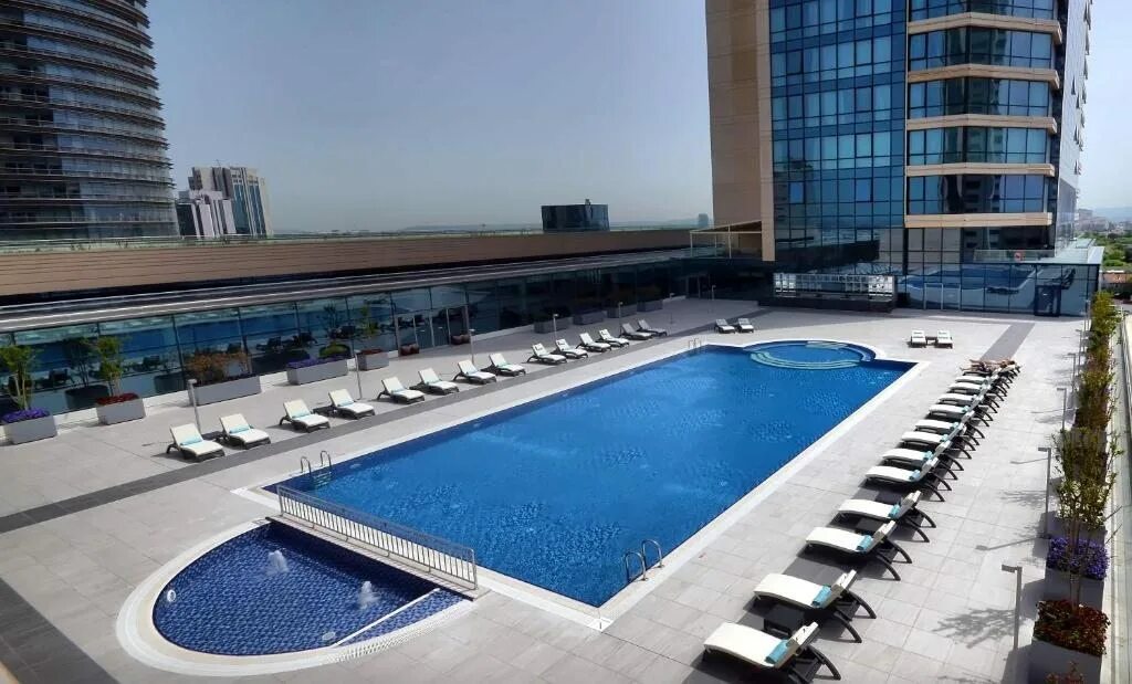 Wyndham grand hotel istanbul. Wyndham 5*. Wyndham levent. Европейский 5. Wyndham узбекистан.