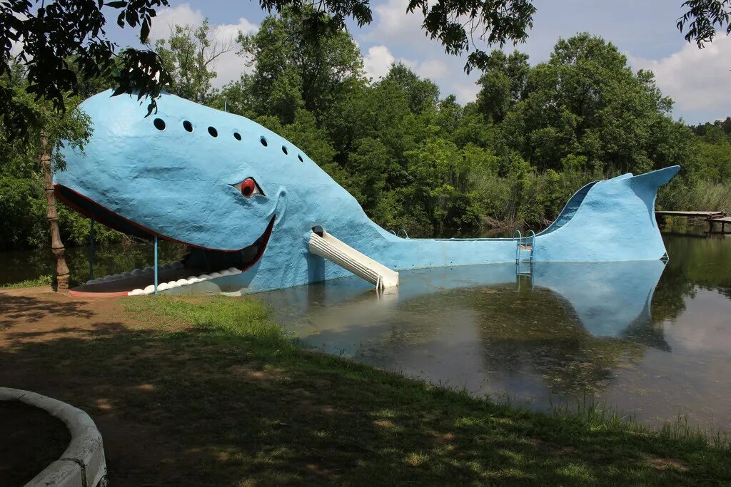 17 невероятных. Blue Whale of Catoosa. Поплавать с китами. Route 66 Blue Whale in Catoosa Oklahoma. Blue Whale in Tulsa.