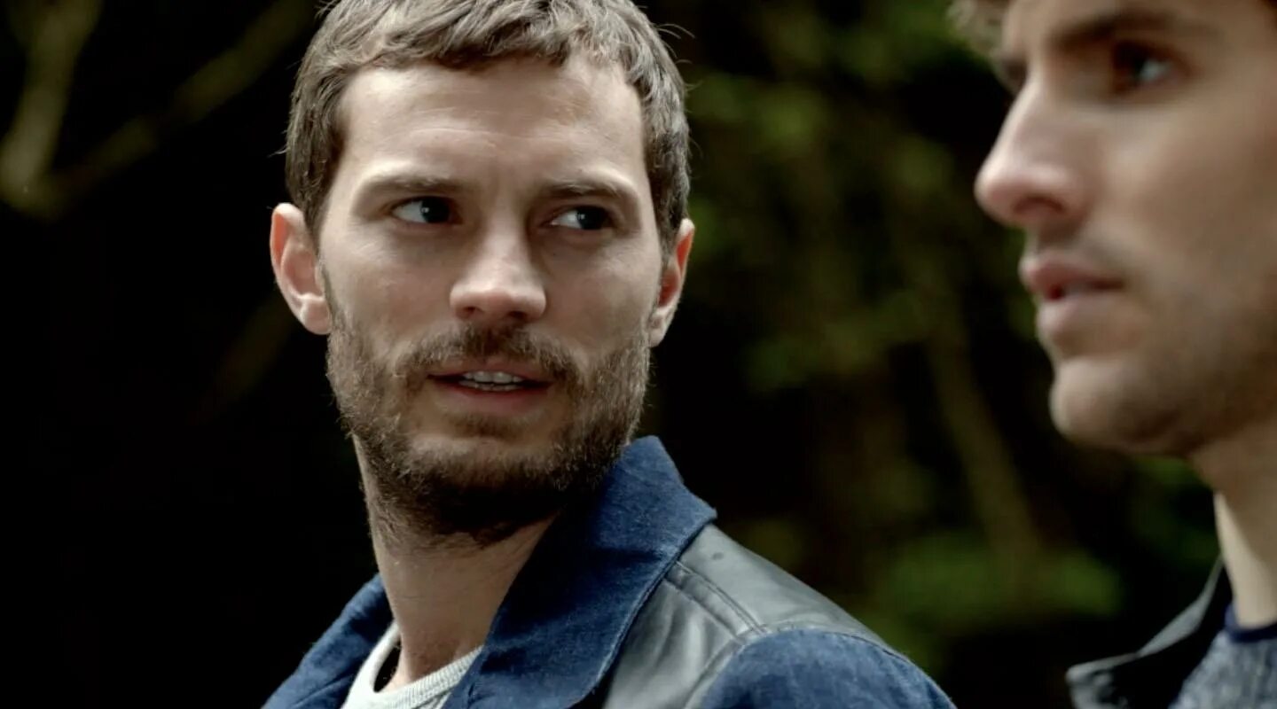 Джейми дорнан крах. Линч и джон. Стелла гибсон крах. Даль крах. Сериал крах 3 сезон 1 серия.