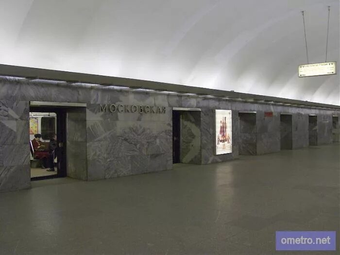 Дежурный по станции метро: зачем ему щипцы и как достают упавших людей 1520. Все