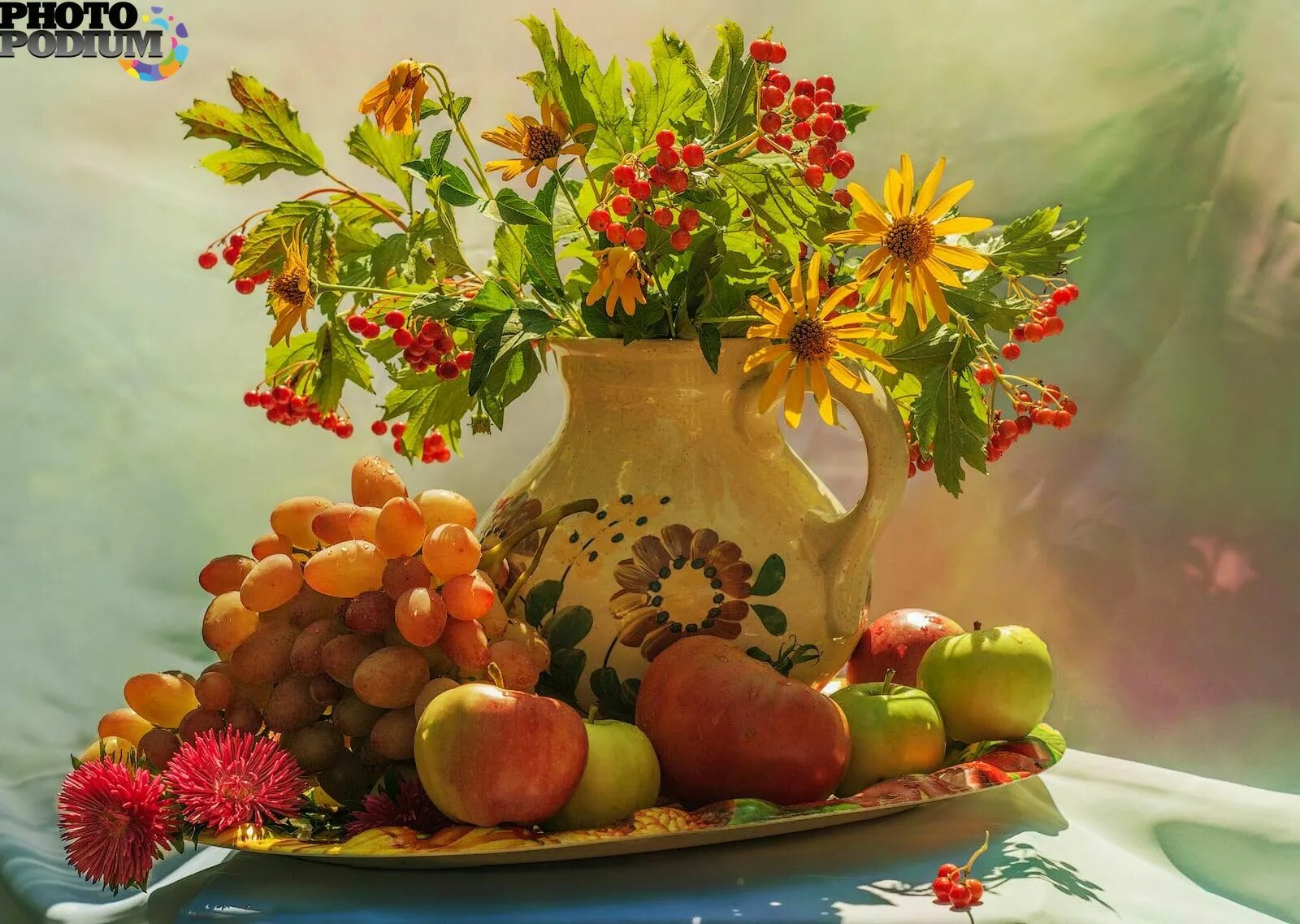 Натюрморт осенний. Натюрморт с цветами и фруктами. Натюрморт осень. Красивые натюрморты с цветами и фруктами.