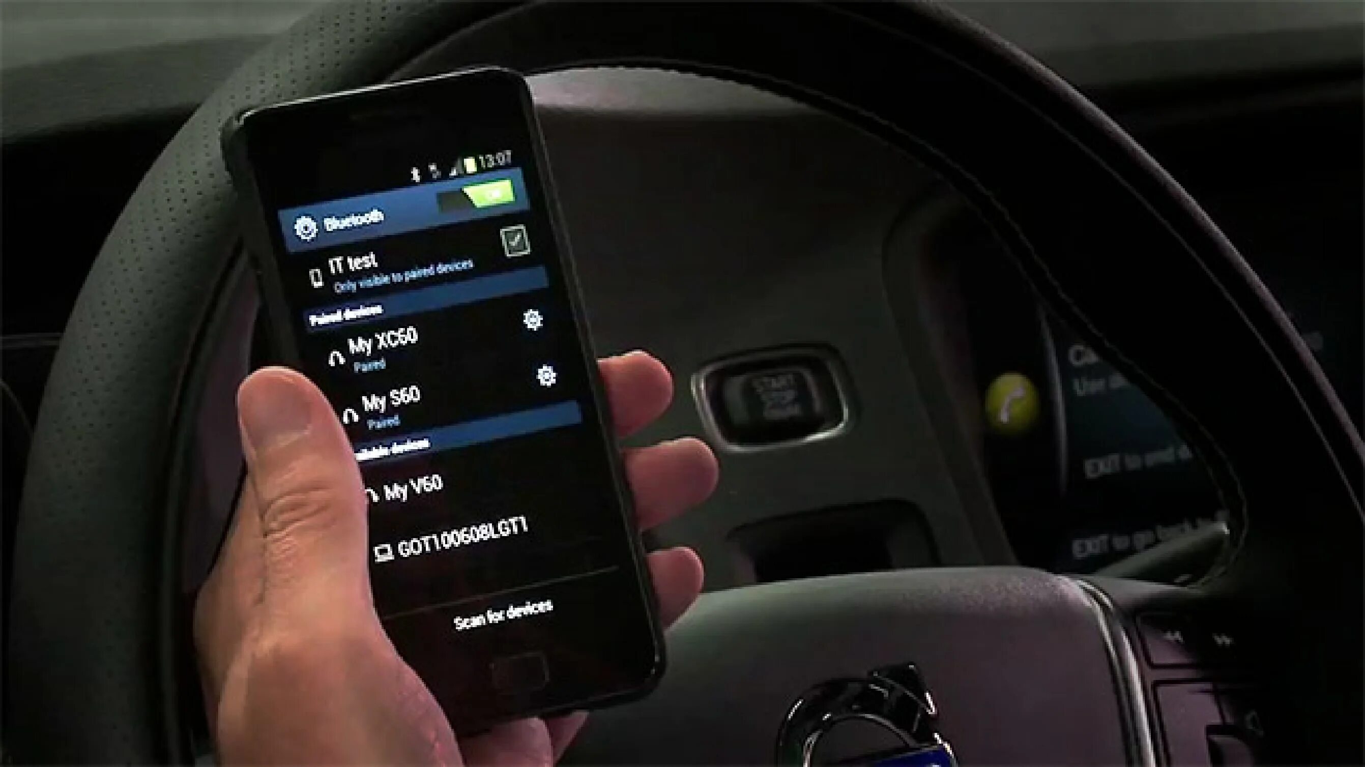 Управление телефоном через блютуз. Новая диагностика авто блютуз. Проверка автомобиля через Bluetooth. Подключение aux Volvo xc90. Интернет в машине через телефон