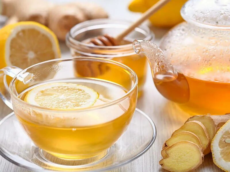 Чай от простуды с лимоном и желтым. Чай от тошноты. Лимон во рту. Имбирный чай. Можно ли чай с лимоном при беременности.
