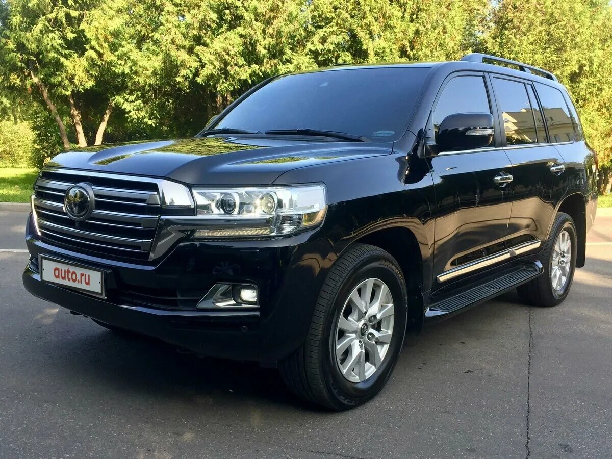 Тойота ленд крузер 200 2016 белый. Тойота ленд крузер 200 рестайлинг 2. Тойота ленд крузер 2016 черный. Крузер 200 рестайлинг 2016. Тойота лэнд крузер 200 2016 белый.