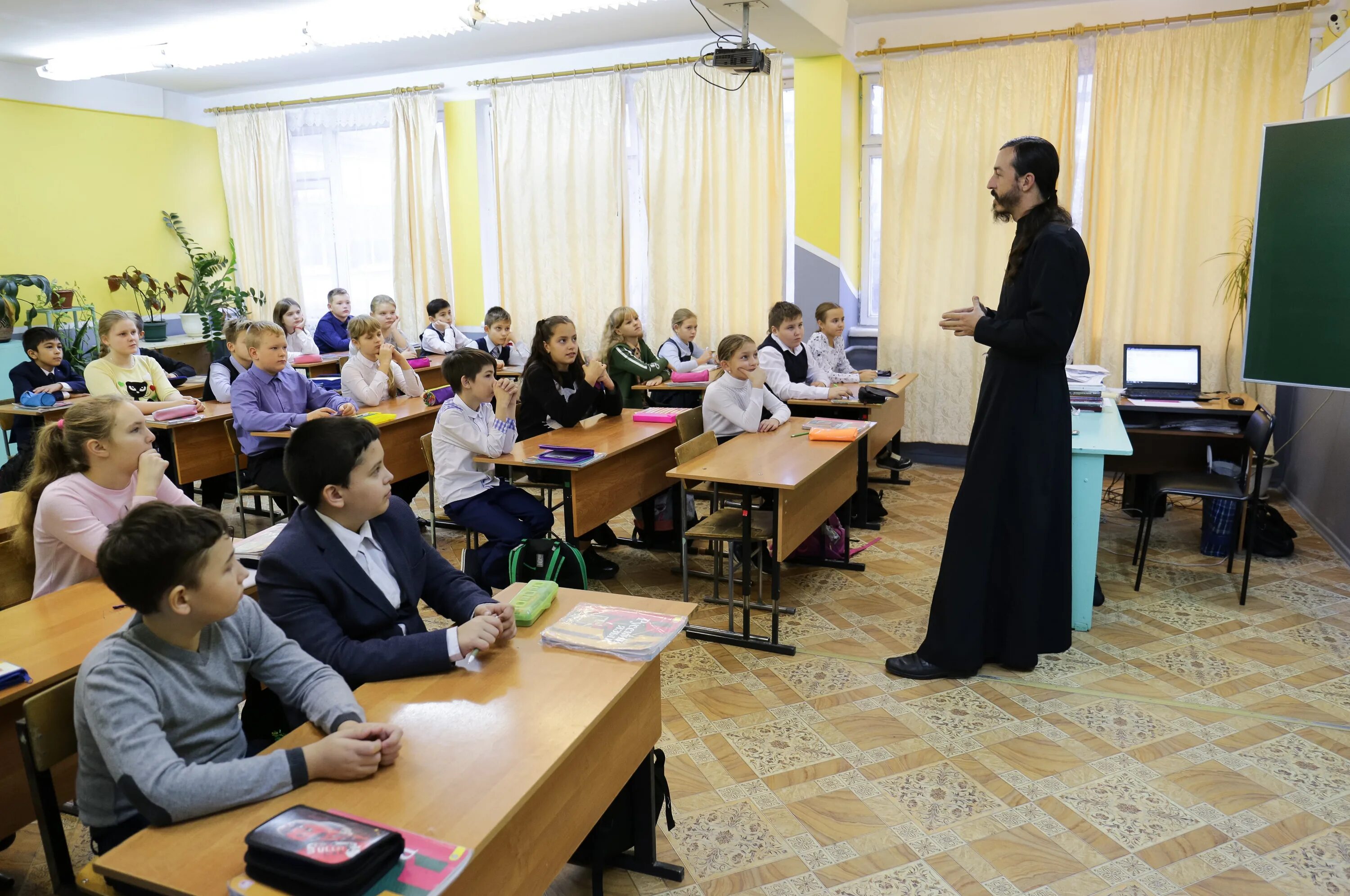 Зуево 16 школа. МОУ СОШ 16 Орехово-Зуево. МОУ СОШ 16 Орехово-Зуево директор. 5 Школа Орехово-Зуево. Школа номер 16 Орехово Зуево.