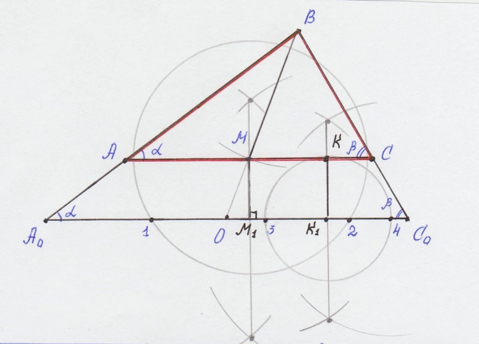 Построить три треугольника с помощью циркуля. Построение в геометрии. Точка пересечения серединных перпендикуляров. Построение перпендикуляра. Точка пересечения серединных перпендикуляров треугольника.