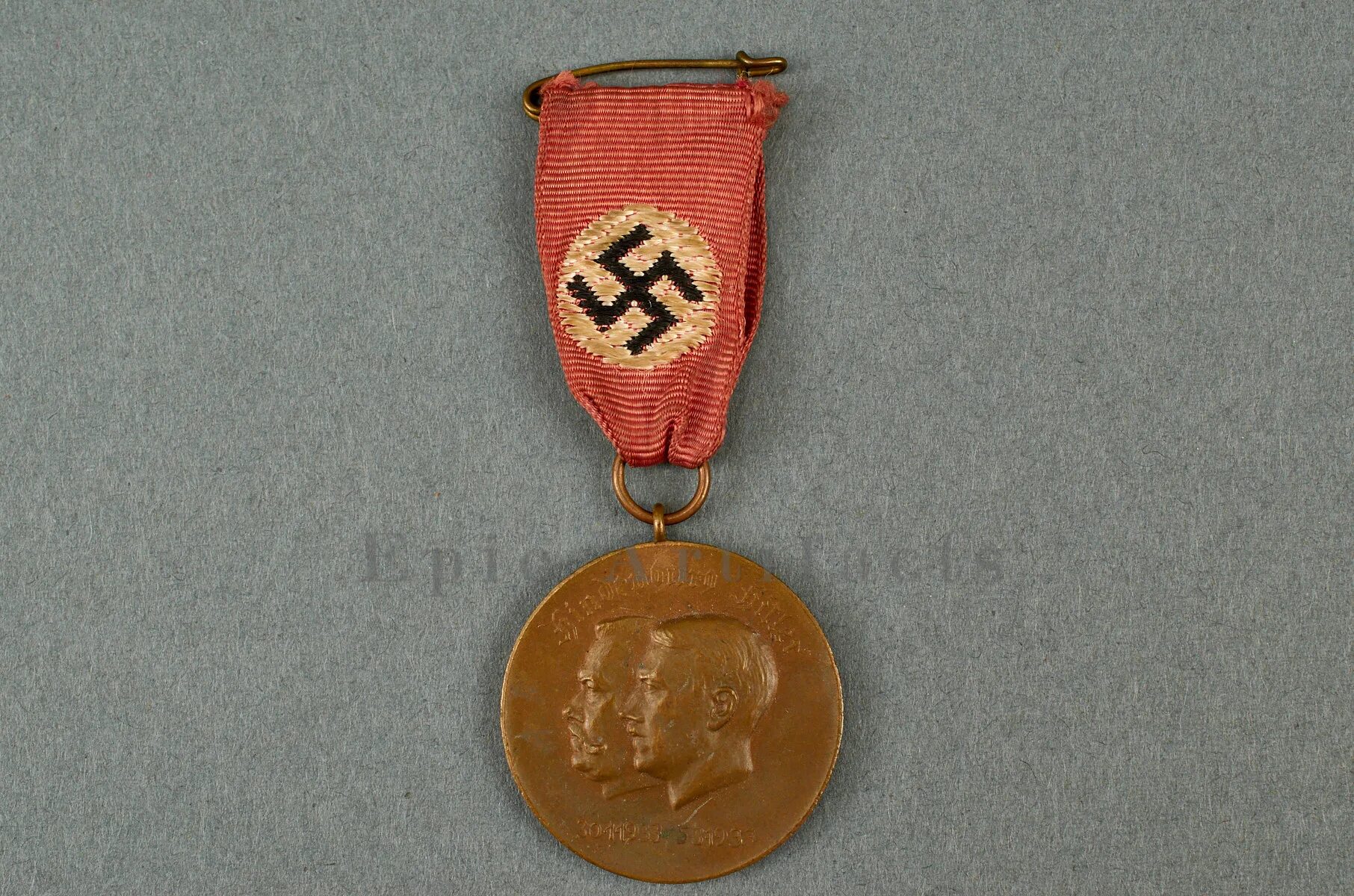 Орден Адольфа Гитлера. Награды Адольфа Гитлера. Hitler 1933 медаль. Медаль Гинденбург.